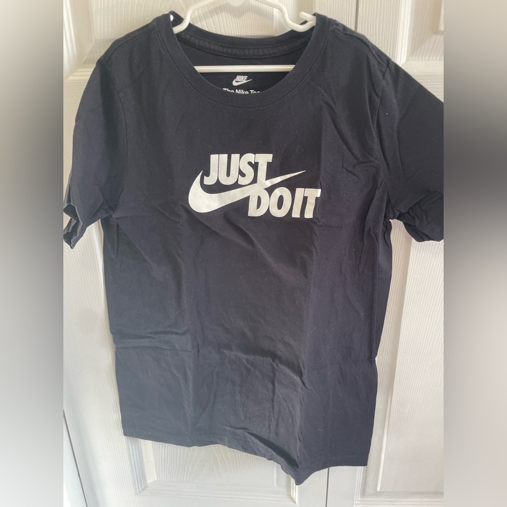 Nike kids shirt